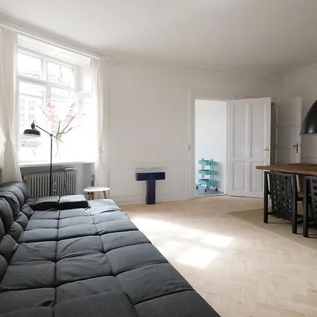 Apartment Direct Inner 3